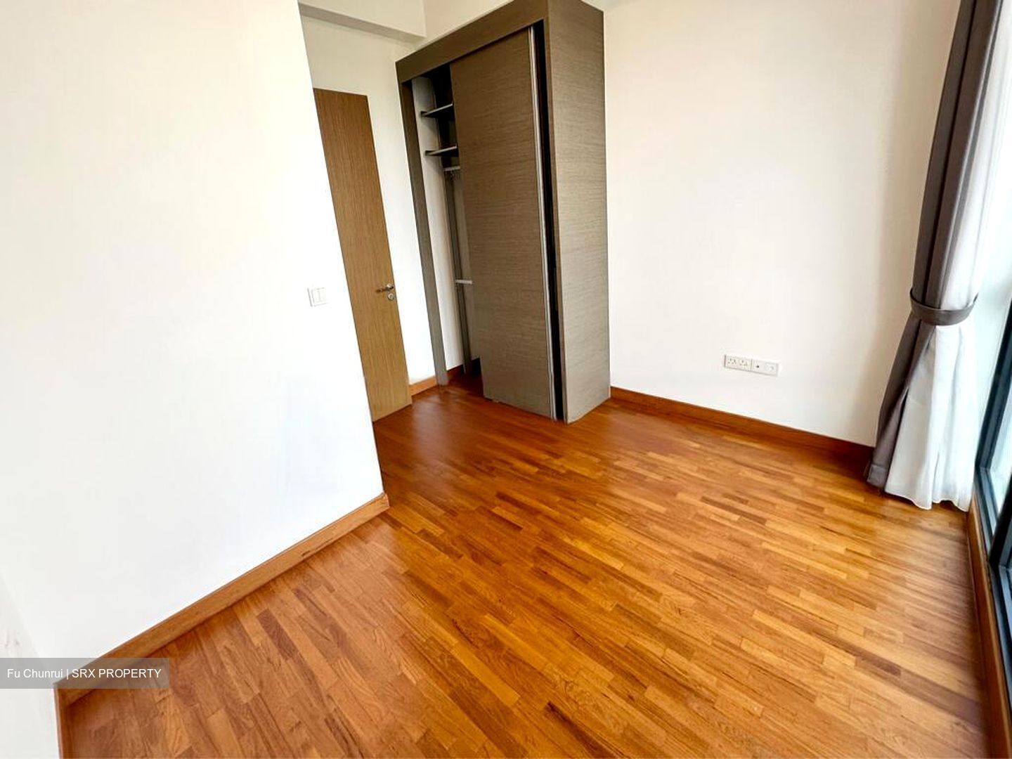 Sunrise Terrace (D28), Terrace #467010731